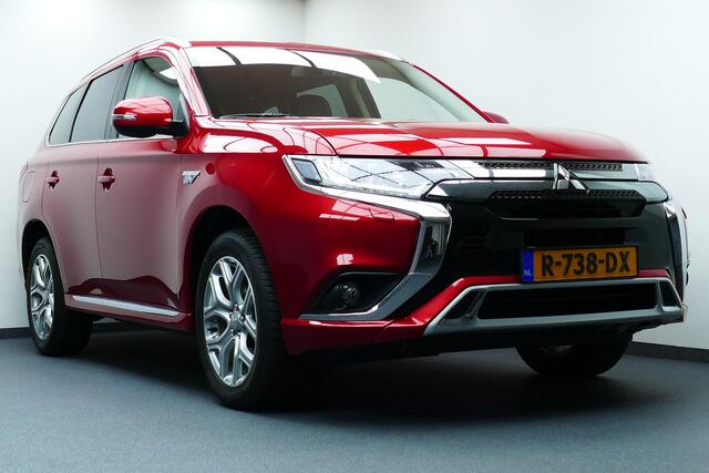 Mitsubishi OUTLANDER 2.4 PHEV Adap Cruise, Camera, Half Leer/Alcantara, StoelVerw, 18"LMV, Haak 1500kg
