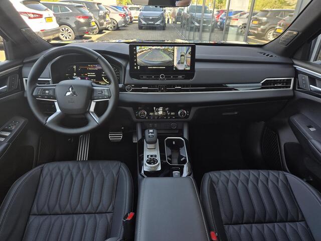 Mitsubishi OUTLANDER 2.4 PHEV Instyle | Nieuw Model '26 | DEMO | Stoelventilatie | Panoramadak | Yamaha Audio |
