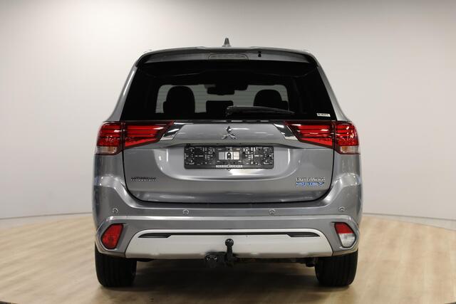 Mitsubishi OUTLANDER 2.4 PHEV Instyle | Schuif- kanteldak | Leer | Trekhaak