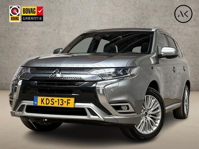 Mitsubishi OUTLANDER 2.4 PHEV Deluxe 225Pk Automaat (SCHUIFDAK, GROOT NAVI, LEDER, ZWART HEMEL, 360 CAMERA, GETINT GLAS, SPORTSTOELEN, ADAPTIVE CRUISE, STUUR/STOELVERWARMING, NIEUWE APK, NIEUWSTAAT)
