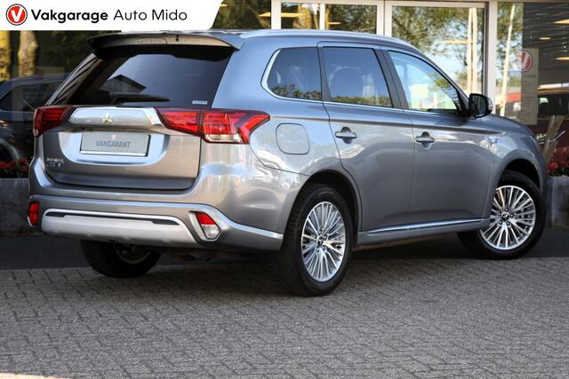 Mitsubishi OUTLANDER 2.4 PHEV Intense Automaat | Trekhaak | 1e eigenaar