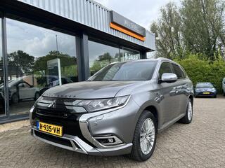 mitsubishi-outlander-2.4-phev-insty