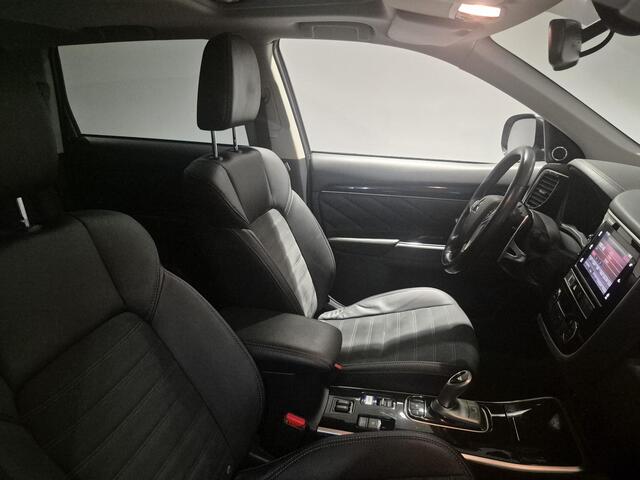 Mitsubishi OUTLANDER 2.4 PHEV Intense+ | Trekhaak | Achteruitrijcamera | Android Auto/Apple carplay