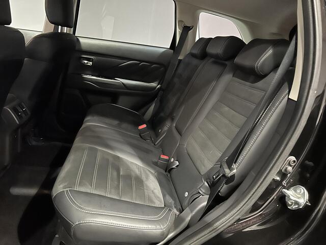 Mitsubishi OUTLANDER 2.4 PHEV Intense | Trekhaak | Apple Carplay/Android Auto | Stoelverwarming |