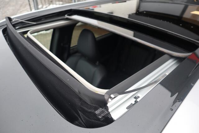Mitsubishi OUTLANDER 2.4 PHEV Instyle Trekhaak | 1.600 kg trekgewicht!
