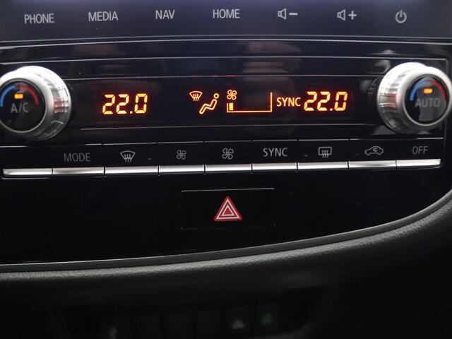 Mitsubishi OUTLANDER PHEV Intense 225pk Camera | Cruise | Navi | Stoelverw.
