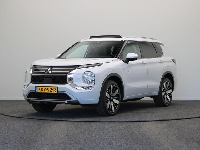 Mitsubishi OUTLANDER 2.4 PHEV Instyle | Stoelverwarming Voor en Achter | Elektrische Achterklep | Yamaha audio | Panoramadak | Stoelmassage |