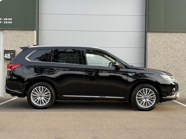 Mitsubishi OUTLANDER 2.4 PHEV Pure Nap Carplay Keyless Camera Trekhaak Cruise Clima Nav