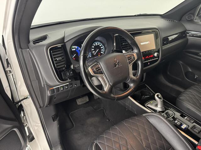 Mitsubishi OUTLANDER 2.4 PHEV Intense | Navigatie | 360° Camera | Stoelverwarming | Leder |