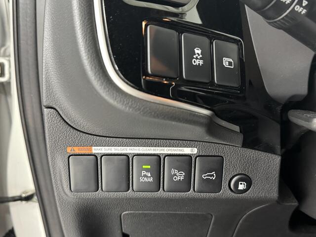 Mitsubishi OUTLANDER 2.4 PHEV Intense | Navigatie | 360° Camera | Stoelverwarming | Leder |