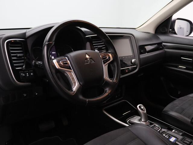 Mitsubishi OUTLANDER PHEV Intense 225pk Camera | Cruise | Navi | Stoelverw. | Trekhaak