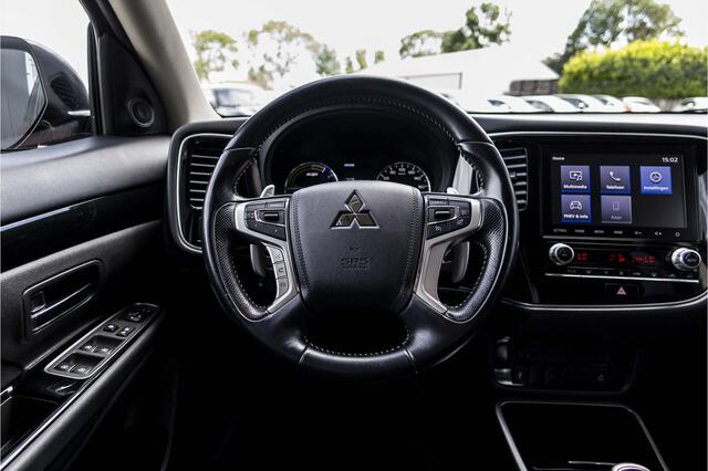 Mitsubishi OUTLANDER 2.4 PHEV Pure | Camera | Carplay | Trekhaak