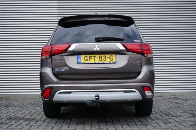 Mitsubishi OUTLANDER 240PK PHEV Pure AUTOM. | CAMERA | ALL SEASONS | TREKHAAK