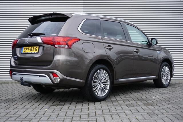 Mitsubishi OUTLANDER 240PK PHEV Pure AUTOM. | CAMERA | ALL SEASONS | TREKHAAK