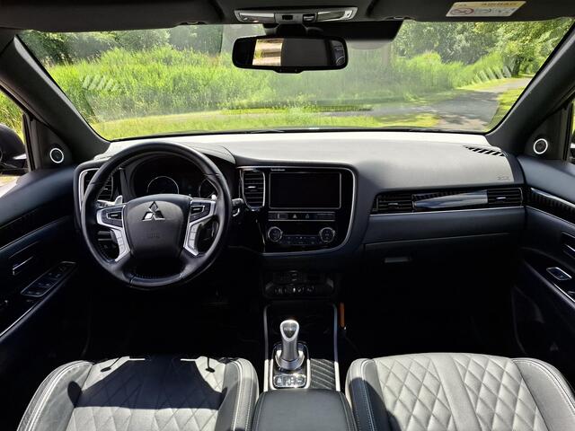 Mitsubishi OUTLANDER 2.4 PHEV Instyle Apple Carplay & Android auto | Stuur- en Stoelverwarming | Cruise adaptive | Sunroof | 1e Eigenaar | NL auto