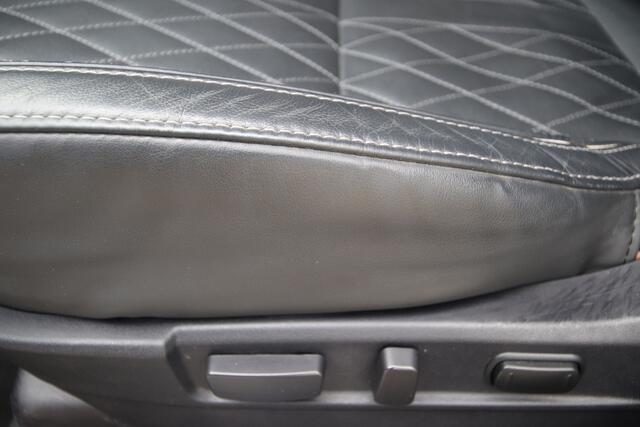 Mitsubishi OUTLANDER 2.4 PHEV Instyle Leder, E.achterklep, Trekhaak