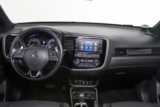Mitsubishi OUTLANDER 2.0 Instyle 7-Persoons Schuifkanteldak, Trekhaak, LED, Cruise Control