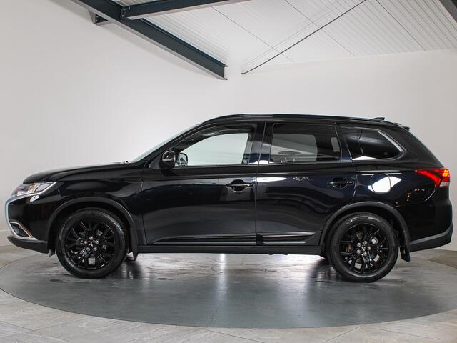Mitsubishi OUTLANDER 2.0 Instyle 7-Persoons Schuifkanteldak, Trekhaak, LED, Cruise Control