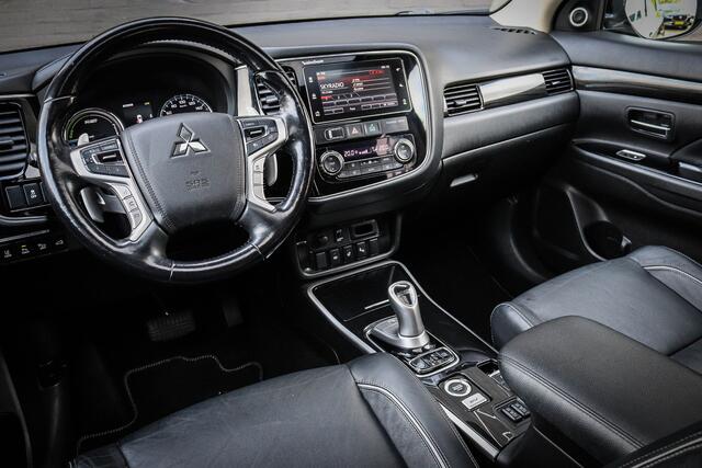 Mitsubishi OUTLANDER 2.0 PHEV Prestige+ Trekhaak/Camera/Leder