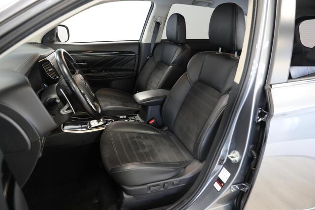 Mitsubishi OUTLANDER 2.4 PHEV Instyle | Schuif- Kanteldak | Trekhaak | 360 Camera