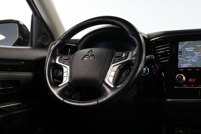 Mitsubishi OUTLANDER 2.4 PHEV Instyle | Schuif- Kanteldak | Trekhaak | 360 Camera