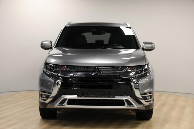 Mitsubishi OUTLANDER 2.4 PHEV Instyle | Schuif- Kanteldak | Trekhaak | 360 Camera