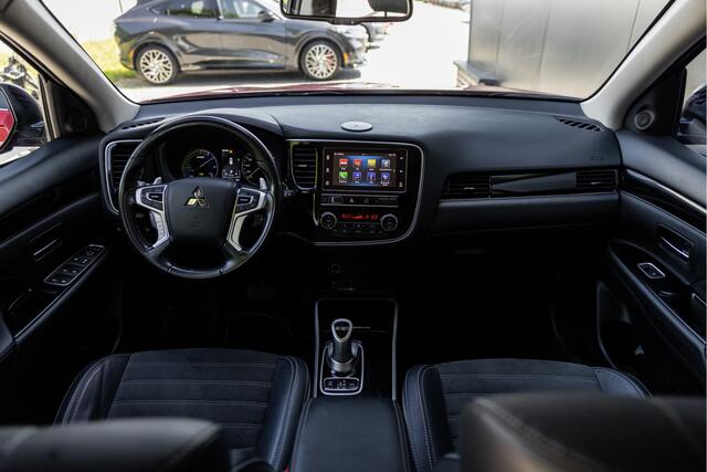 Mitsubishi OUTLANDER 2.4 PHEV Intense | Trekhaak | Camera | 18"
