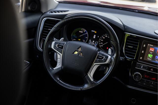 Mitsubishi OUTLANDER 2.4 PHEV Intense | Trekhaak | Camera | 18"