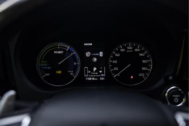 Mitsubishi OUTLANDER 2.4 PHEV Intense | Trekhaak | Camera | 18"