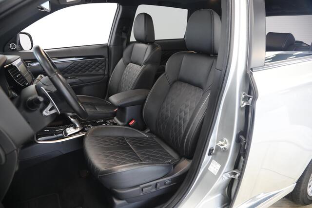 Mitsubishi OUTLANDER 2.4 PHEV Instyle | Schuif- opendak | 360 Camera | Cruise Adaptief