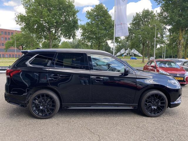 Mitsubishi OUTLANDER 2.4 PHEV Instyle