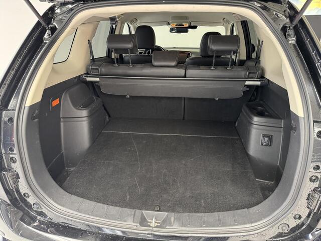 Mitsubishi OUTLANDER 2.4 PHEV Intense+ | Trekhaak | Camera | Navigatie | Stoelverwarming |