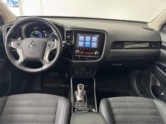 Mitsubishi OUTLANDER 2.4 PHEV Intense | Trekhaak | Navigatie | Camera | Stoelverwarming |