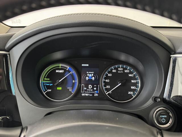 Mitsubishi OUTLANDER 2.4 PHEV Intense | Trekhaak | Navigatie | Camera | Stoelverwarming |