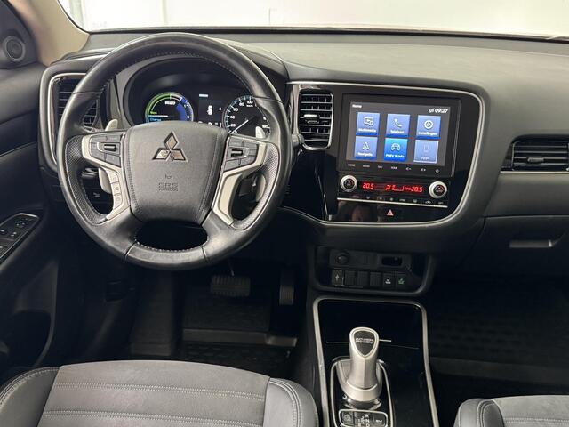 Mitsubishi OUTLANDER 2.4 PHEV Intense | Trekhaak | Navigatie | Camera | Stoelverwarming |