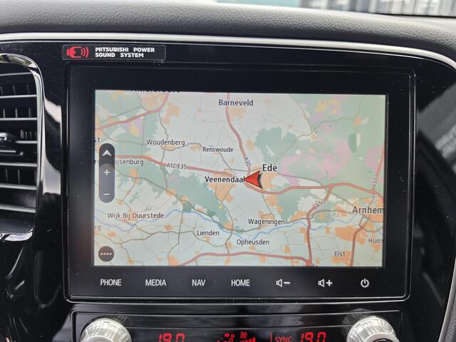 Mitsubishi OUTLANDER 2.4 PHEV Instyle | Trekhaak | 360º Camera | Open dak |