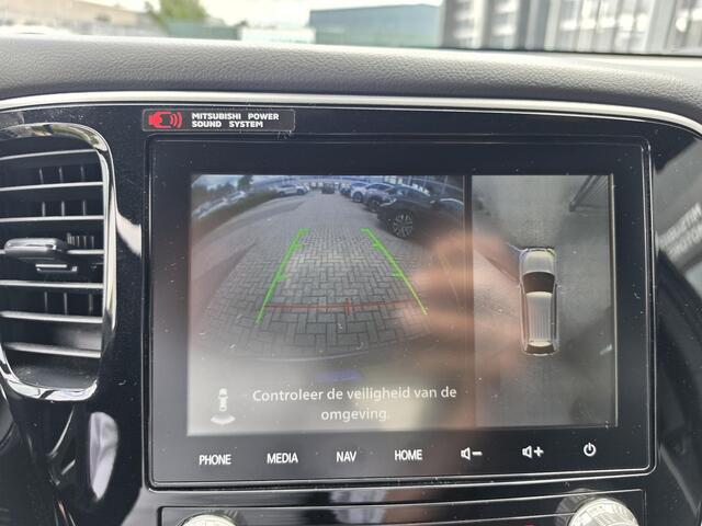 Mitsubishi OUTLANDER 2.4 PHEV Instyle | Trekhaak | 360º Camera | Open dak |