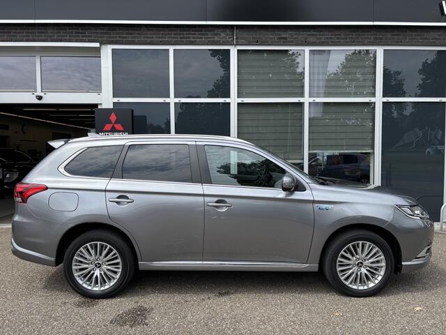 Mitsubishi OUTLANDER 2.4 PHEV Diamond