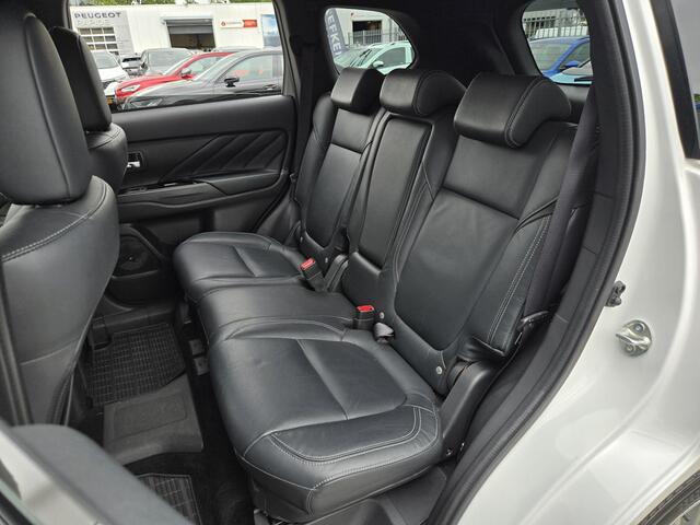 Mitsubishi OUTLANDER 2.4 PHEV Intense S | Dealeronderhouden| Metallic Wit | Trekhaak 1500KG|
