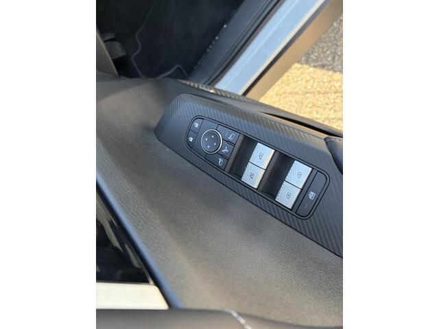 Mitsubishi OUTLANDER 2.4 PHEV Intense+