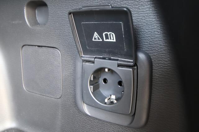 Mitsubishi OUTLANDER 2.4 PHEV Business Edition First Edition