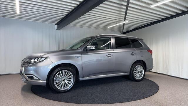 Mitsubishi OUTLANDER 2.4 PHEV Intense+ Automaat | Trekhaak | Pano