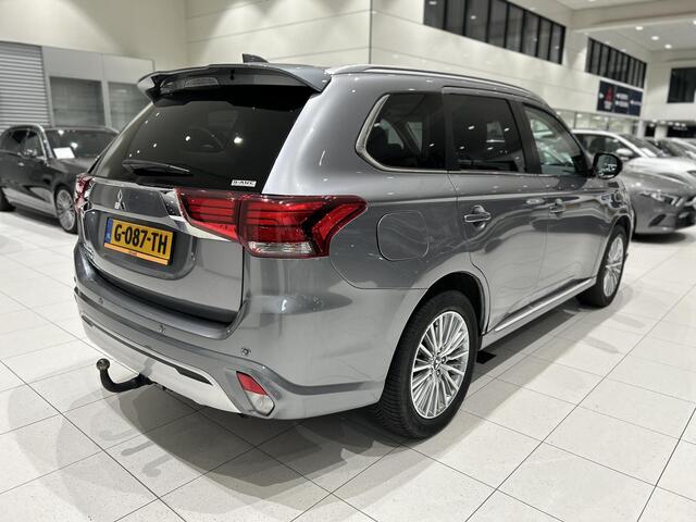 Mitsubishi OUTLANDER 2.4 PHEV Intense+ | Panoramadak | Stoel + Suur verwarming | 360 Camera