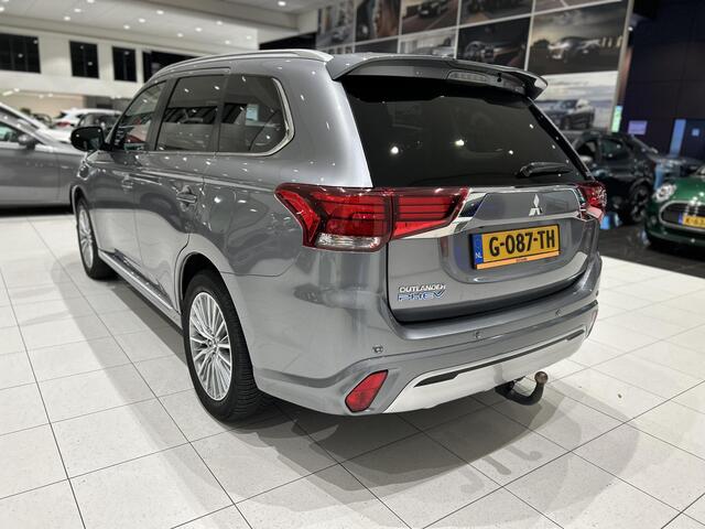 Mitsubishi OUTLANDER 2.4 PHEV Intense+ | Panoramadak | Stoel + Suur verwarming | 360 Camera
