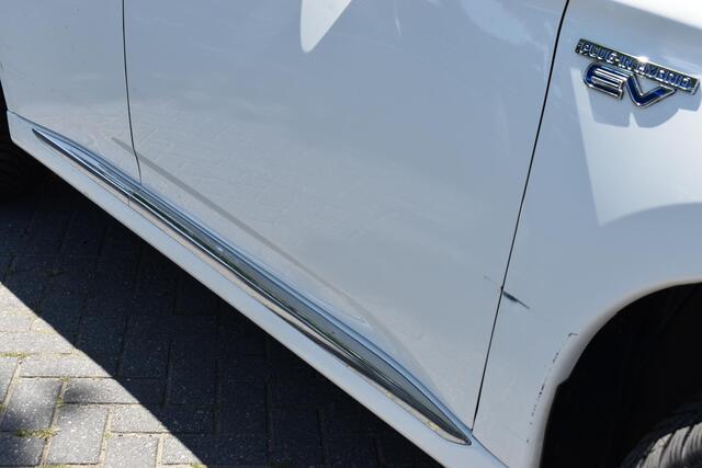 Mitsubishi OUTLANDER 2.4 PHEV Pure