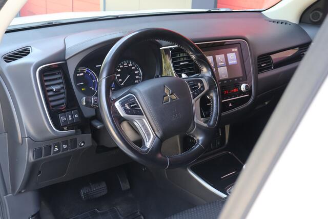 Mitsubishi OUTLANDER 2.4 PHEV Pure | Origineel | Camera |