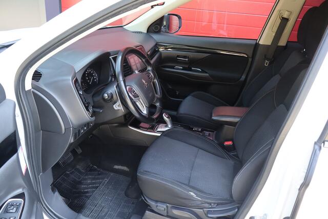 Mitsubishi OUTLANDER 2.4 PHEV Pure | Origineel | Camera |
