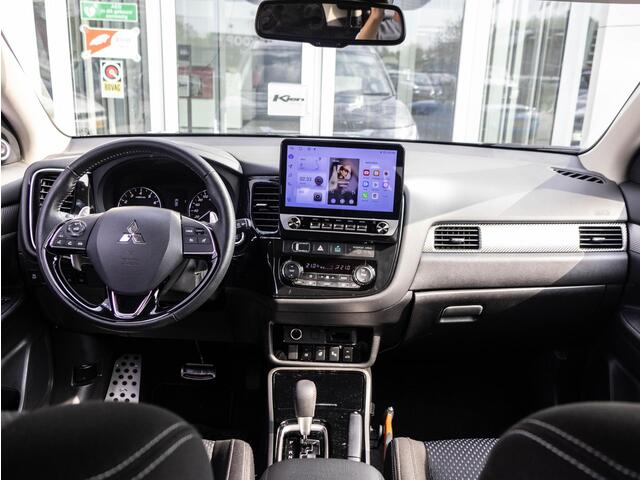 Mitsubishi OUTLANDER 2.0 Connect Pro | Trekhaak | Camera |