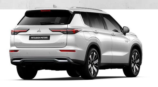 Mitsubishi OUTLANDER 2.4 PHEV Intense+ RIJKLAAR | Nieuw uit voorraad leverbaar