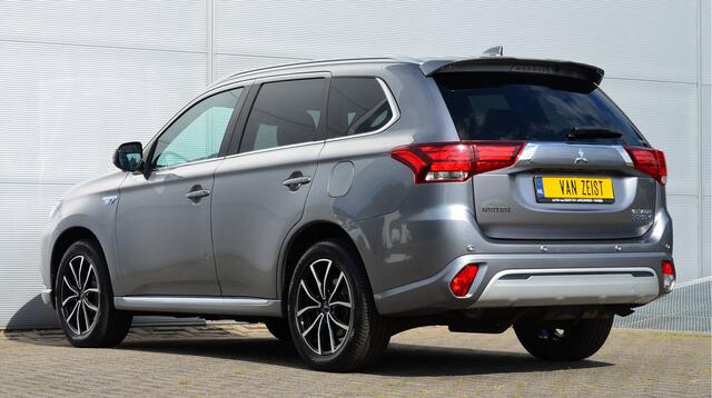 Mitsubishi OUTLANDER PHEV 2.4 INSTYLE 4WD | PLUG IN HYBRID | FULL OPTIONS | ADAPTIEF CRUISE | SCHUIFDAK | FABRIEKSGARANTIE TOT 04-01-2027* | ALL IN RIJKLAARPRIJS